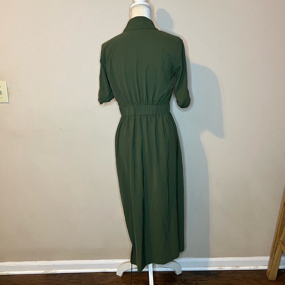 ⭐️A New Day Green Buttoned Midi Dress - Picture 5 of 7